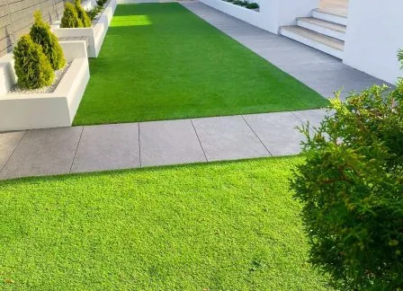 fallegur_gardur_utiflisar